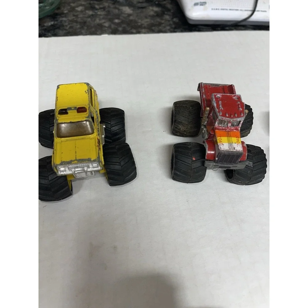 Lot Of 7 Monster Trucks Random Lot‎ Hot Wheels Marjorette